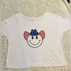 🇺🇸❤️🤍💙Women’s oversized Americana Cowgirl Happy Face Tee